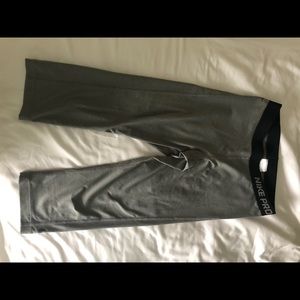 Nike cropped grey leggings